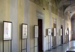 La mostra permanente nel corridoio del palazzo muncipale del ciclo pittorico di Ravera Aira “I Martiri del 14 settembre 1944”, dedicato all’eccidio di San Chiaffredo